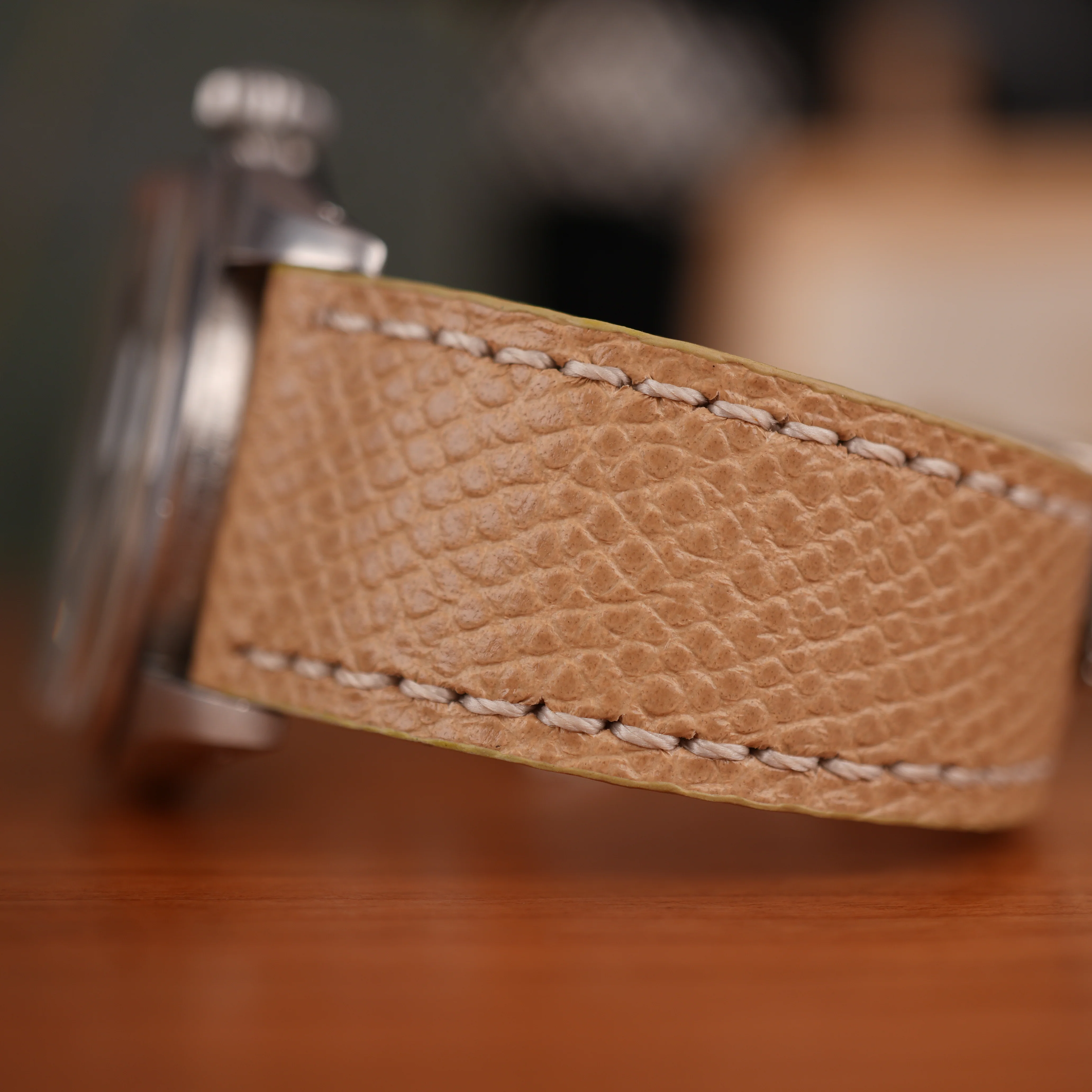 Sand Hammered Calfskin Ecru Stitches Watch strap - Image 9